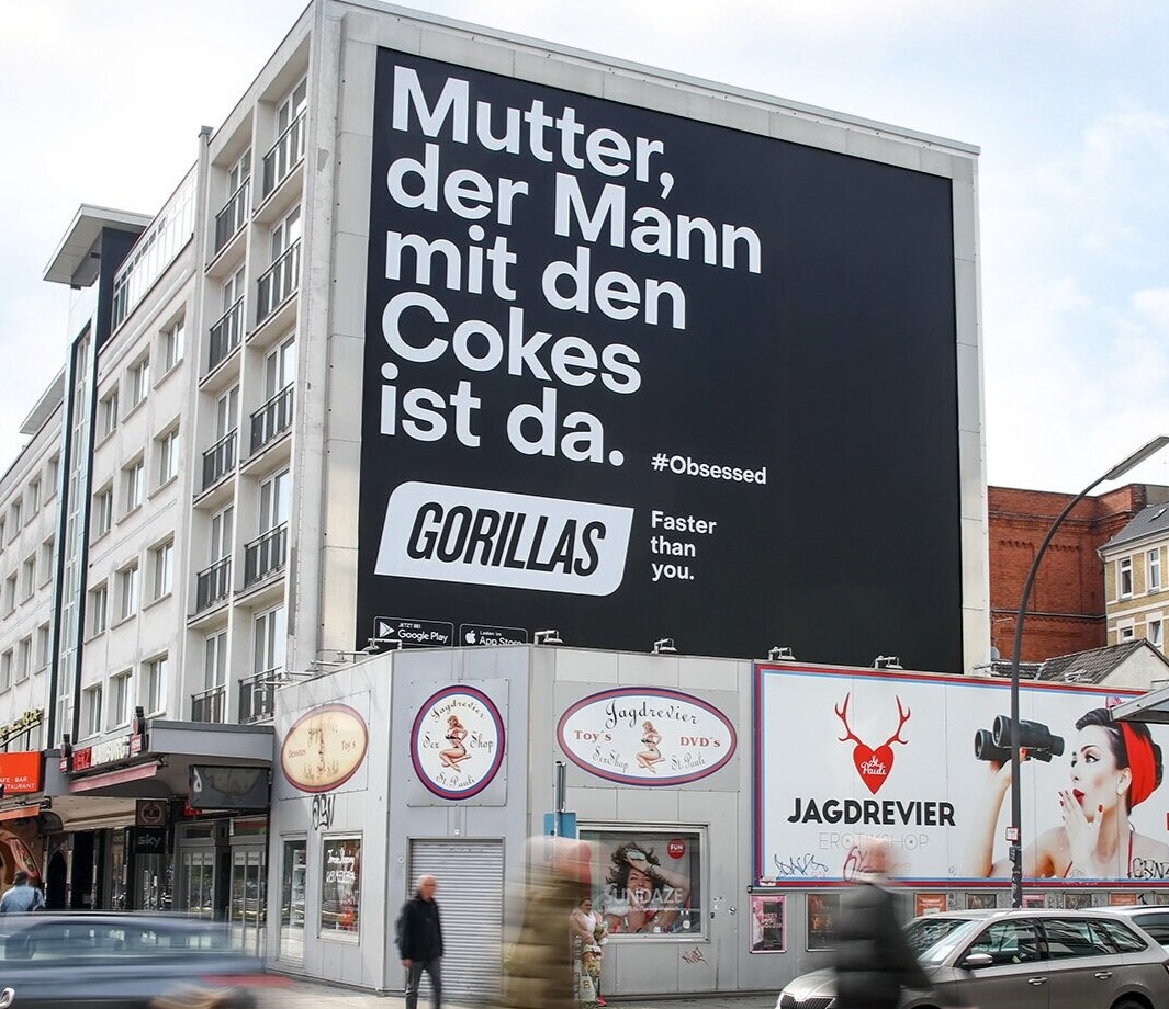 Mutter, der Mann mit den Cokes ist da.