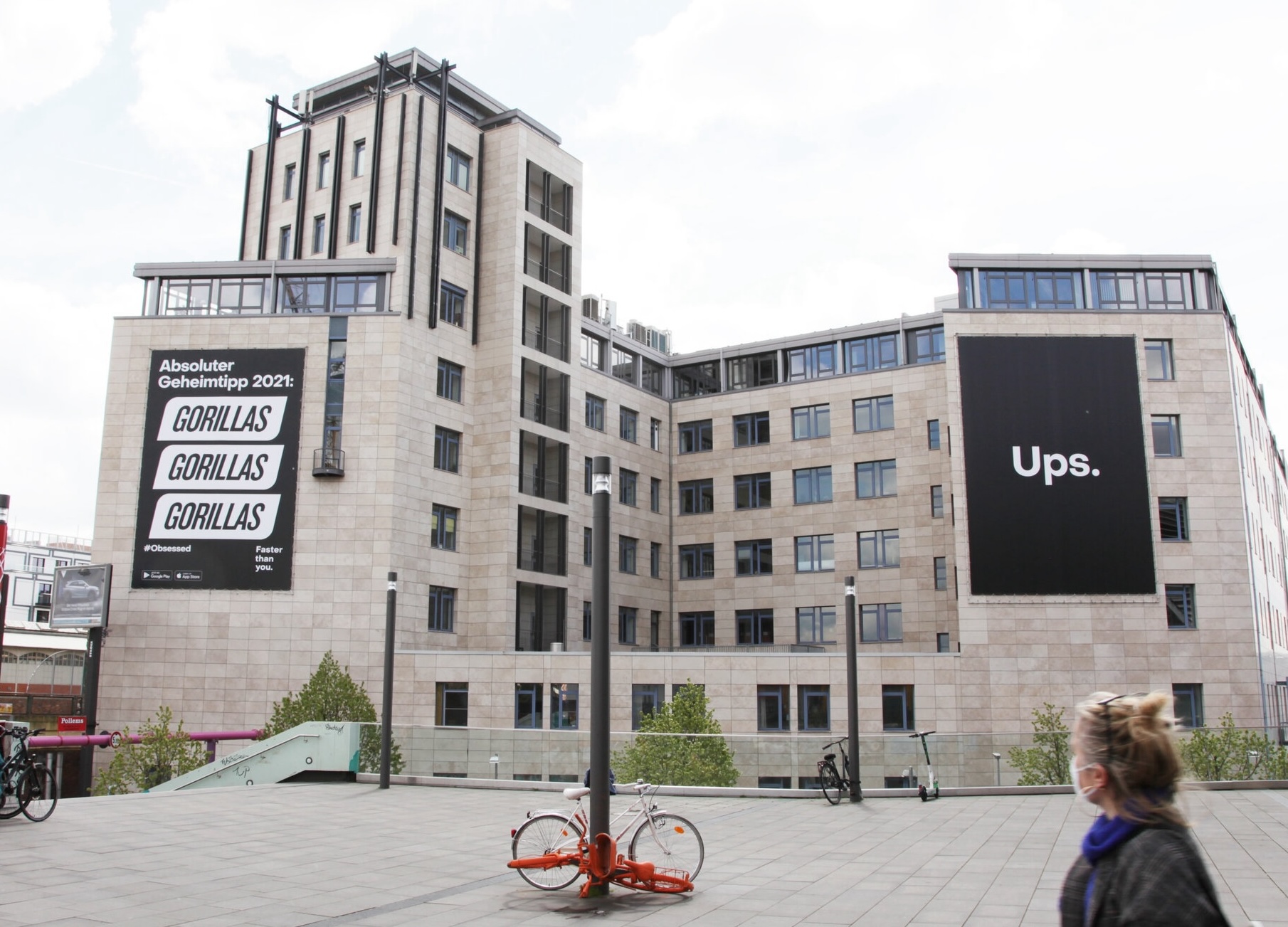 Ups. — Fassade Berlin